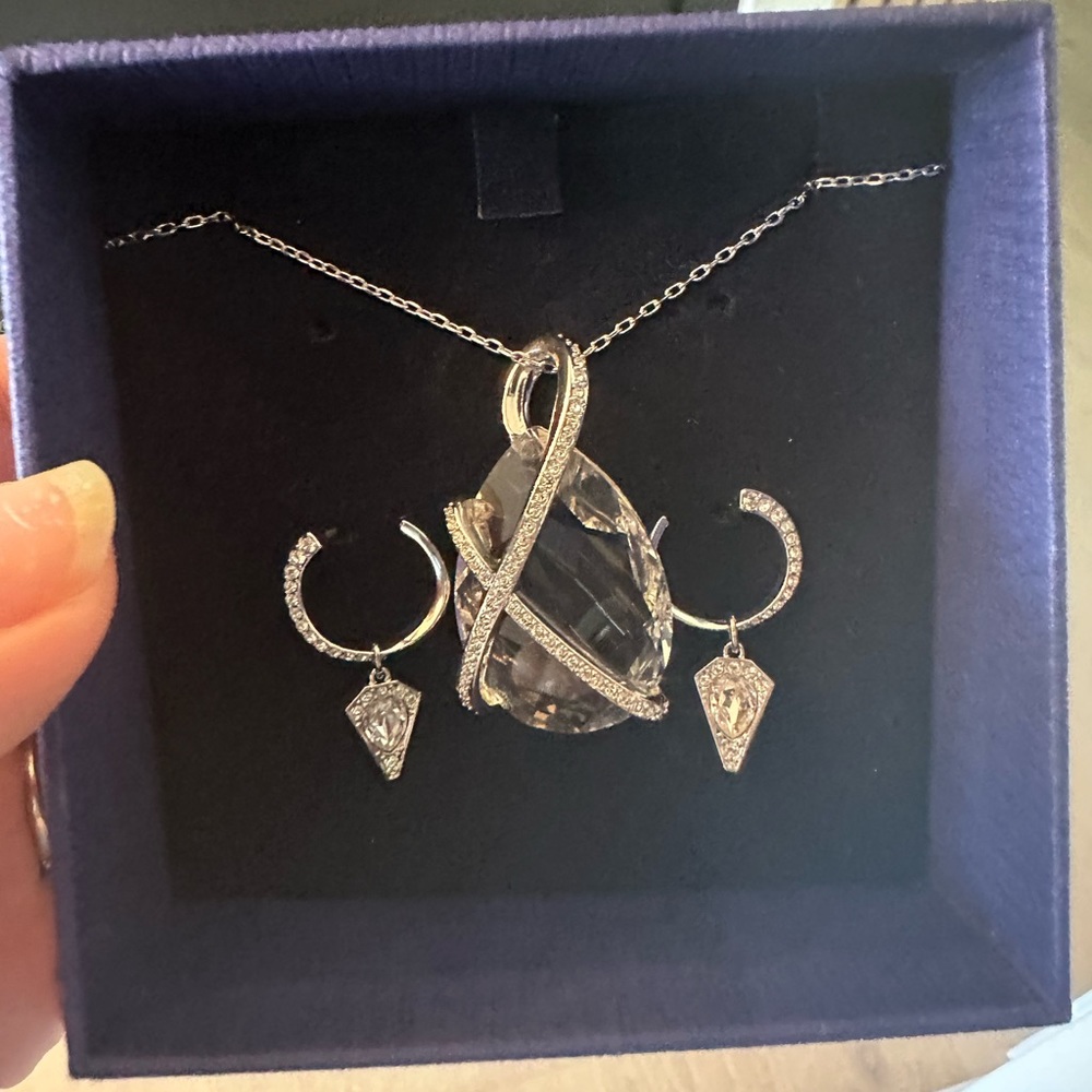 Swarovski Crystal necklace and earrings